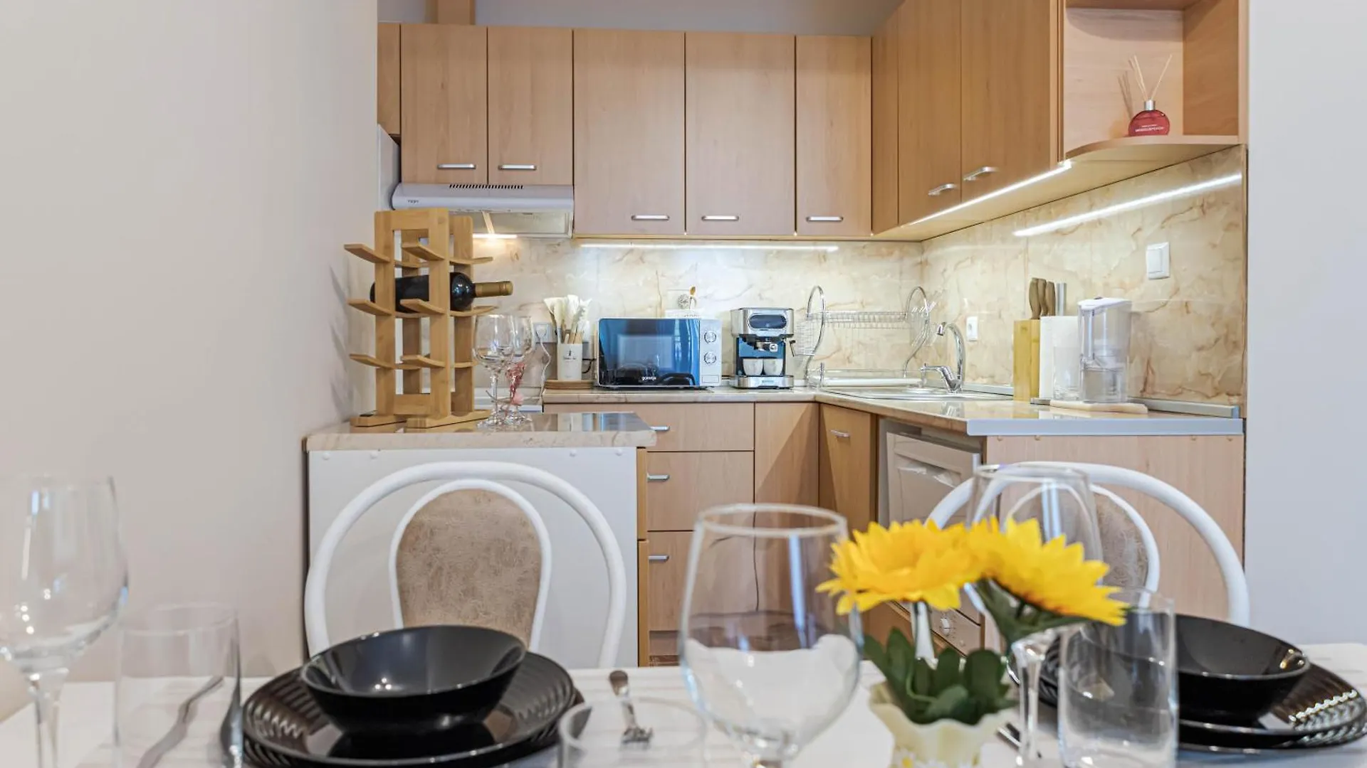 1Br Apartment 8 Mins To Beach With Free Street Parking Варна Болгария